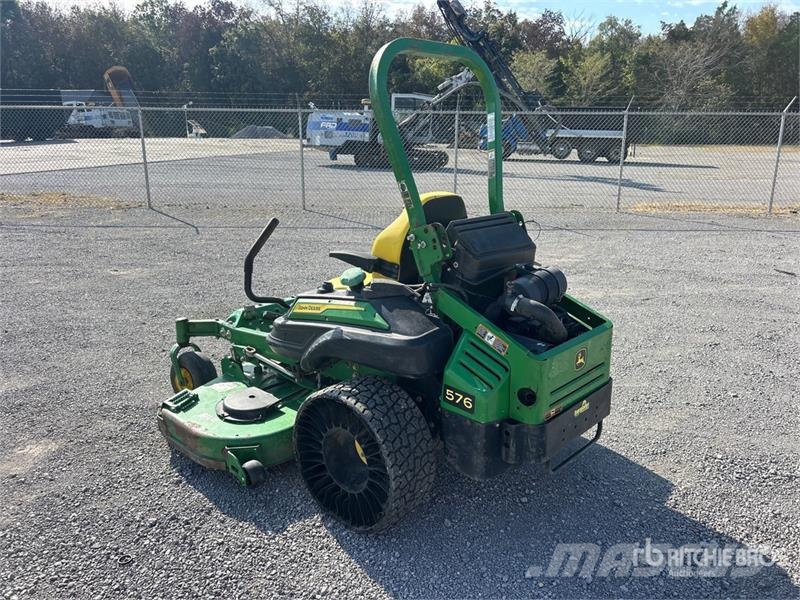 John Deere Z994R Ride-On Lawn Mower Самохідні газонокосарки