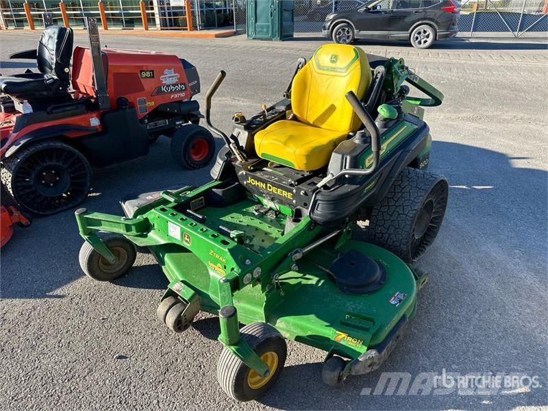 John Deere Z994R Ride-On Lawn Mower 骑乘式割草机
