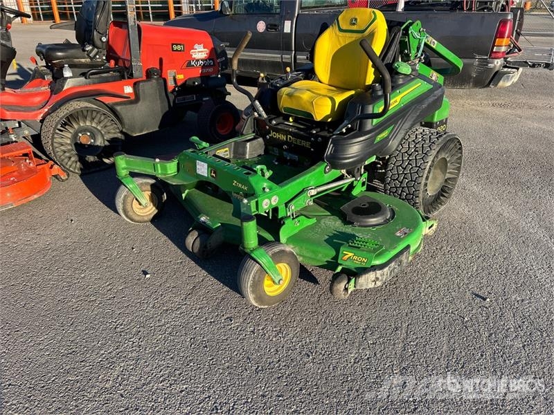 John Deere Z994R Ride-On Lawn Mower 骑乘式割草机