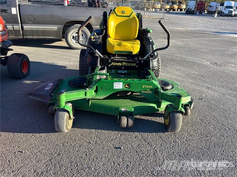 John Deere Z994R Ride-On Lawn Mower 骑乘式割草机