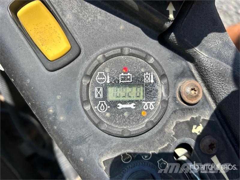 John Deere Z994R ZTrak Zero-Turn Lawn Mower 탑승형 잔디깎기