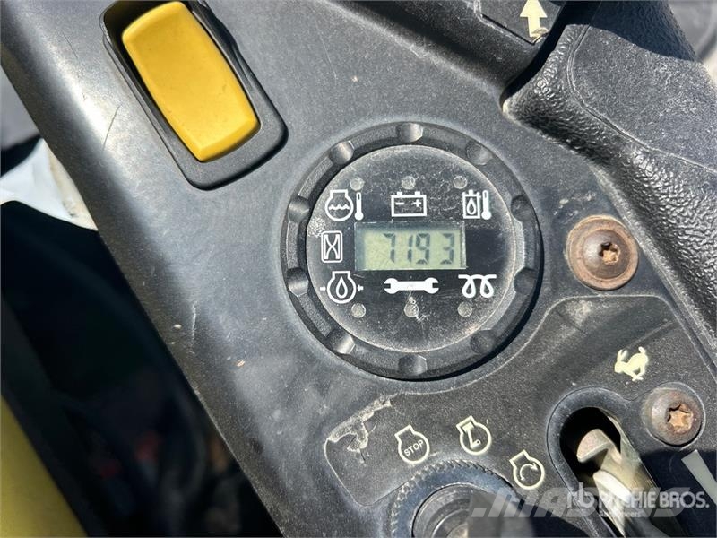 John Deere Z994R ZTrak Zero-Turn Lawn Mower 탑승형 잔디깎기