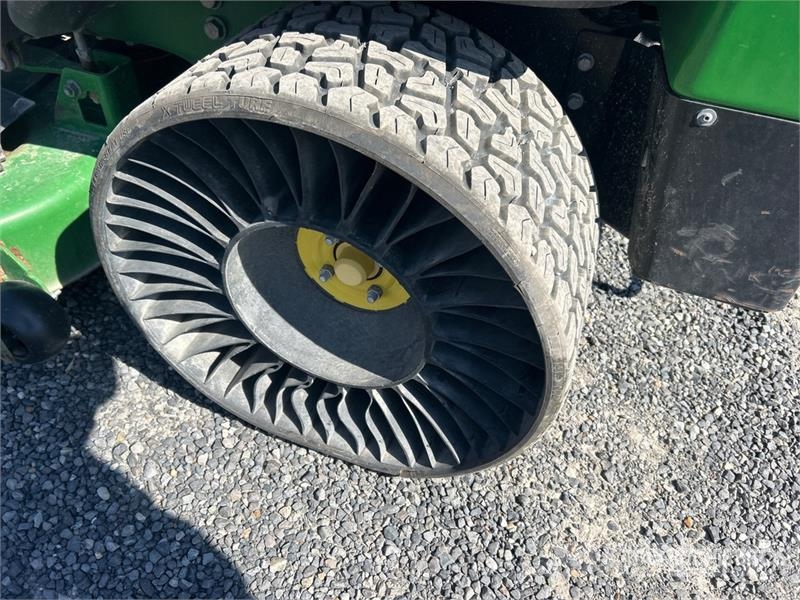 John Deere Z994R ZTrak Zero-Turn Lawn Mower 탑승형 잔디깎기