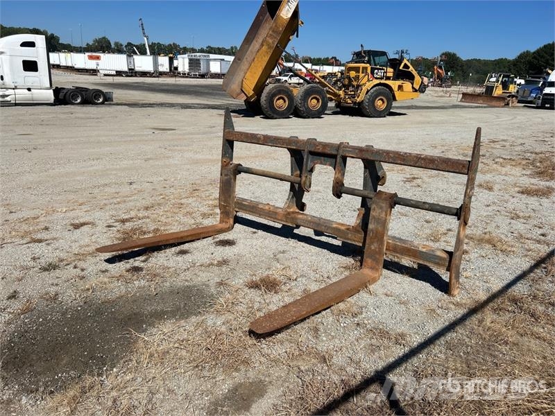 JRB 56 in Q/C Wheel Loader Forks - Fits Komatsu WA250- Garfos