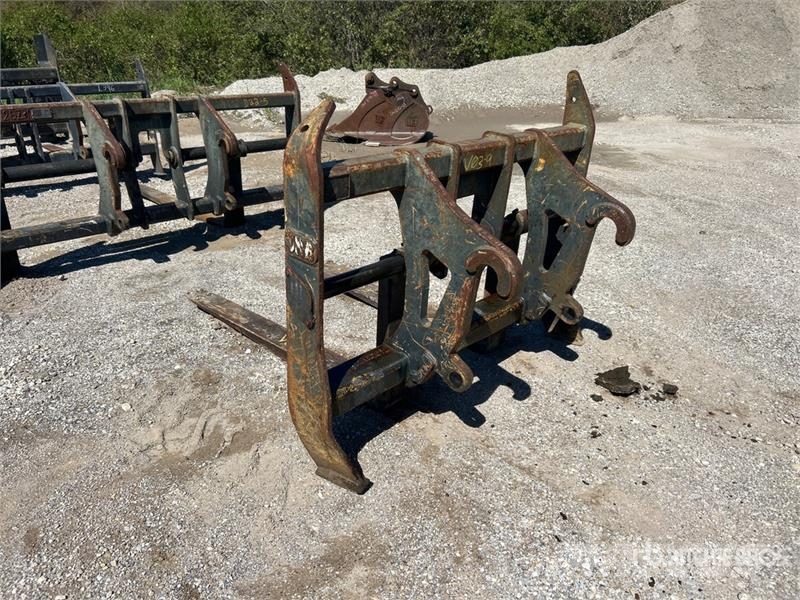 JRB 58 in Q/C Wheel Loader Forks 叉