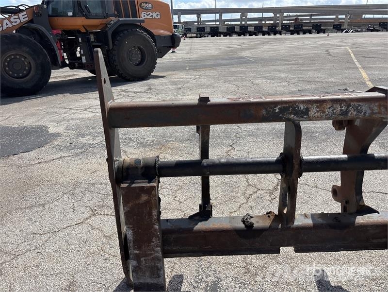 JRB 58 in Q/C Wheel Loader Forks - Fits Case 621G Vilice
