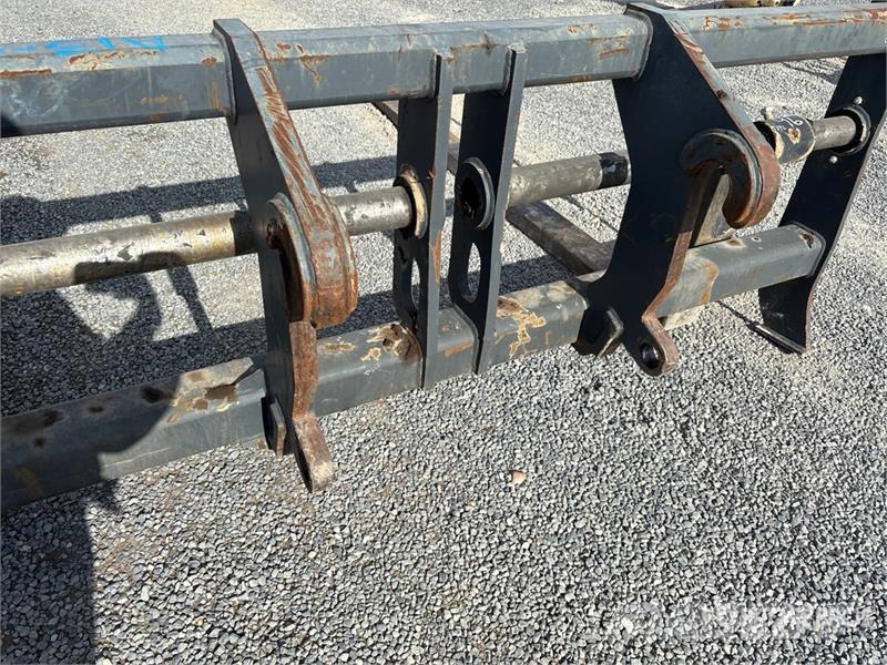 JRB Q/C Wheel Loader Forks - Fits Komatsu WA320 Forks