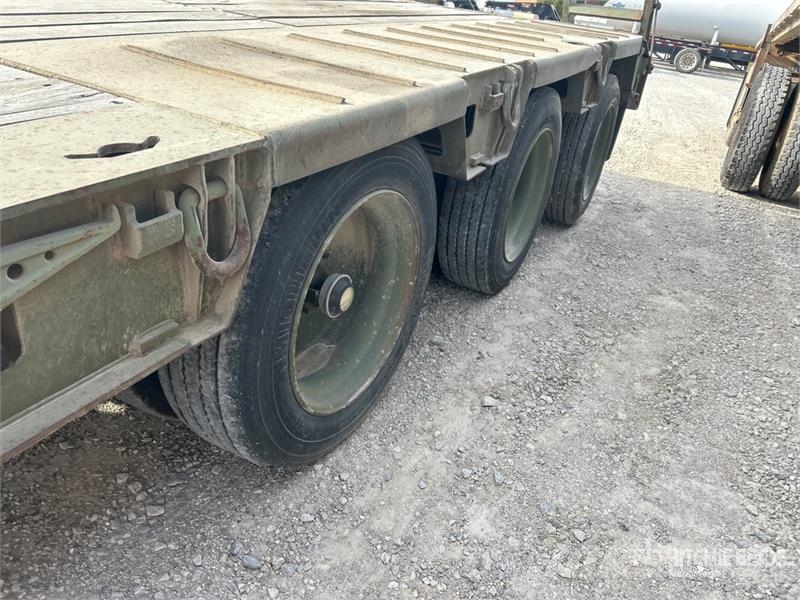 Kalyn 40 ft Tri/A Folding Neck Trailer Zemie treileri