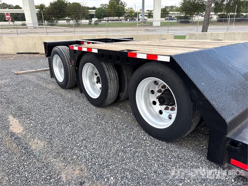 Kalyn Siebert Tri/A Removable Gooseneck Lowboy Trailer Caricatore basso