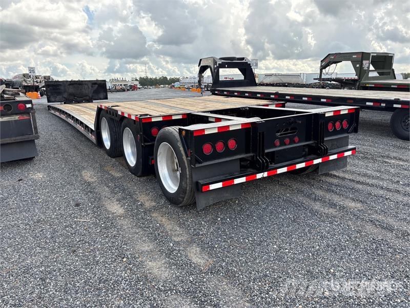 Kalyn Siebert Tri/A Removable Gooseneck Lowboy Trailer Caricatore basso
