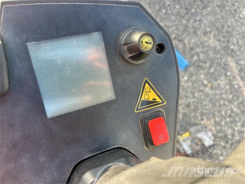Kärcher B75/110 Ride-On Electric Floor Scrubber مقطورات أخرى