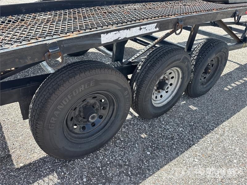 Kauffman Trailers Tri/A 4 Car Open Car Carrier Tra 車両運搬用トレーラー