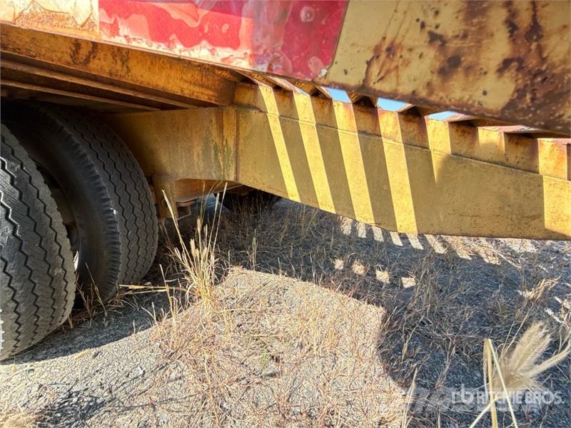 Kaufman 20 ft T/A Equipment Trailer Autonkuljetusperävaunut