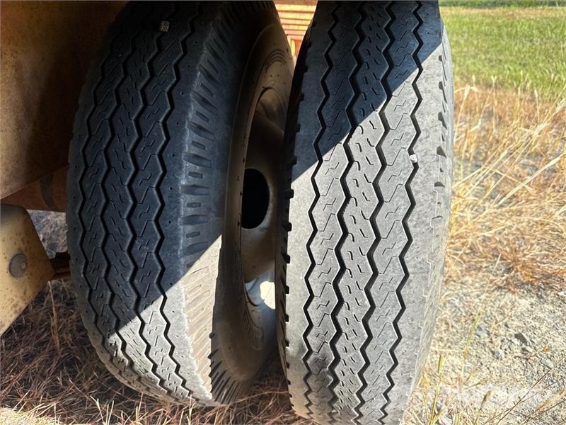 Kaufman 20 ft T/A Equipment Trailer Autonkuljetusperävaunut