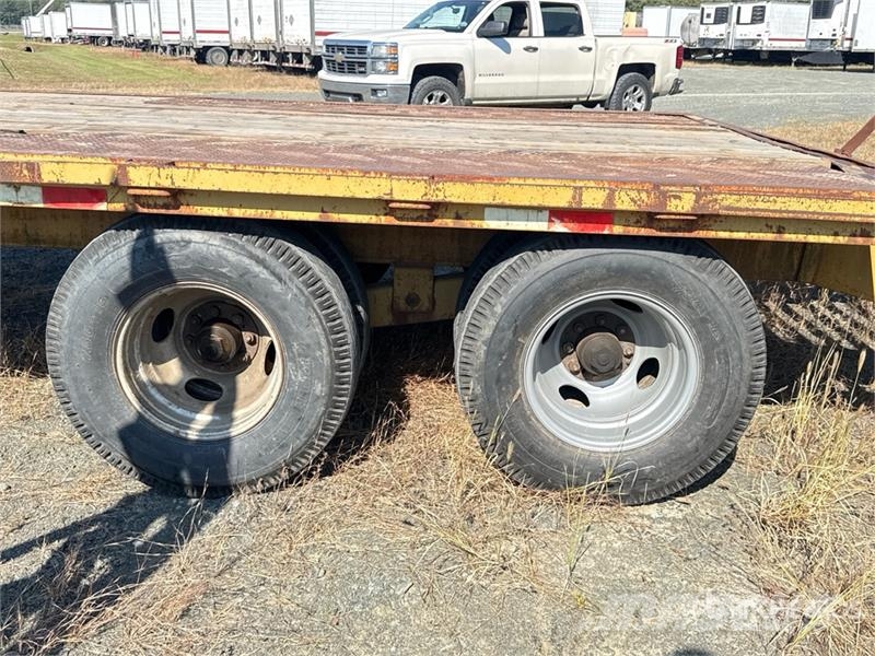 Kaufman 20 ft T/A Equipment Trailer Autonkuljetusperävaunut