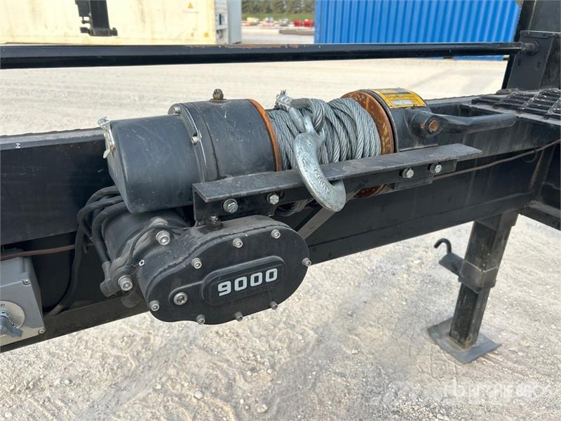 Kaufman FCL-8K-35.5 35 ft T/A Gooseneck Equipment Trailer Auto pārvadāšanas treileri