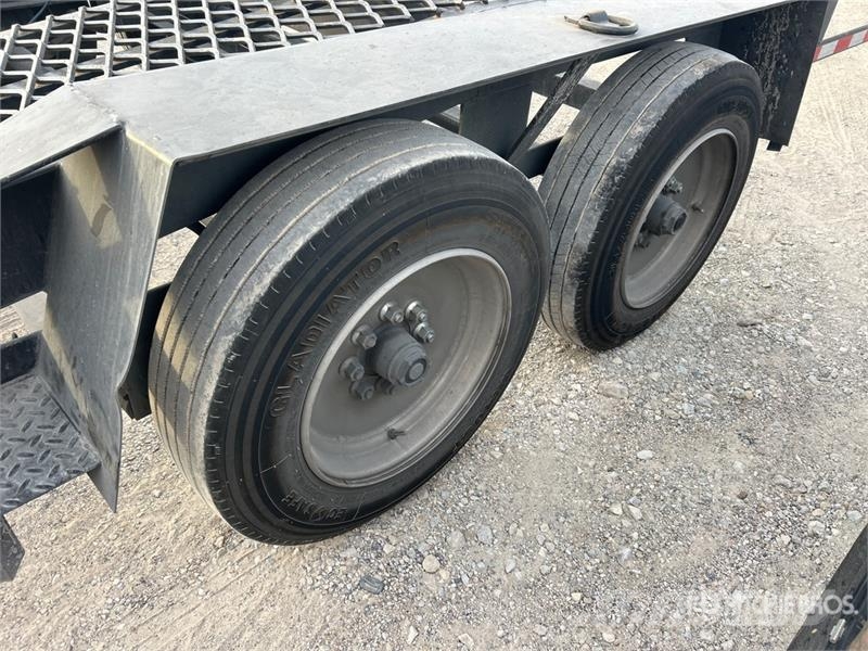 Kaufman FCL-8K-35.5 35 ft T/A Gooseneck Equipment Trailer Auto pārvadāšanas treileri
