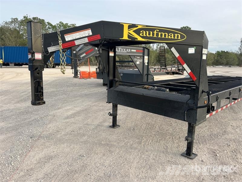Kaufman FCL-8K-35.5 35 ft T/A Gooseneck Equipment Trailer Auto pārvadāšanas treileri