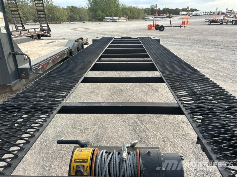 Kaufman FCL-8K-35.5 35 ft T/A Gooseneck Equipment Trailer Auto pārvadāšanas treileri