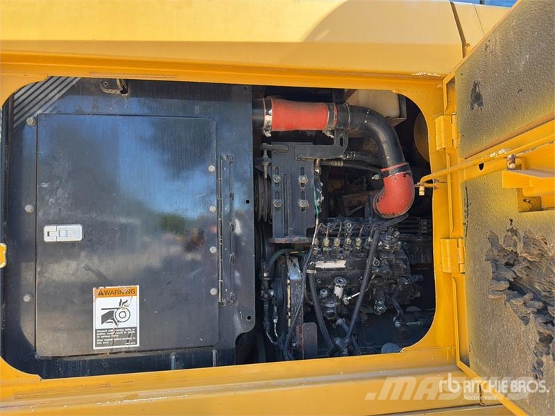 Kawasaki 65ZV Wheel Loader Pale gommate
