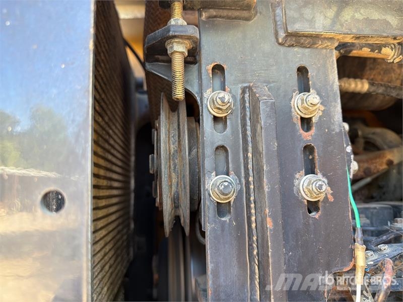 Kawasaki 65ZV Wheel Loader Pale gommate
