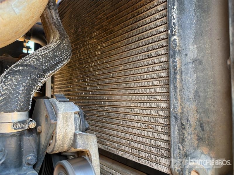Kawasaki 65ZV Wheel Loader Pale gommate
