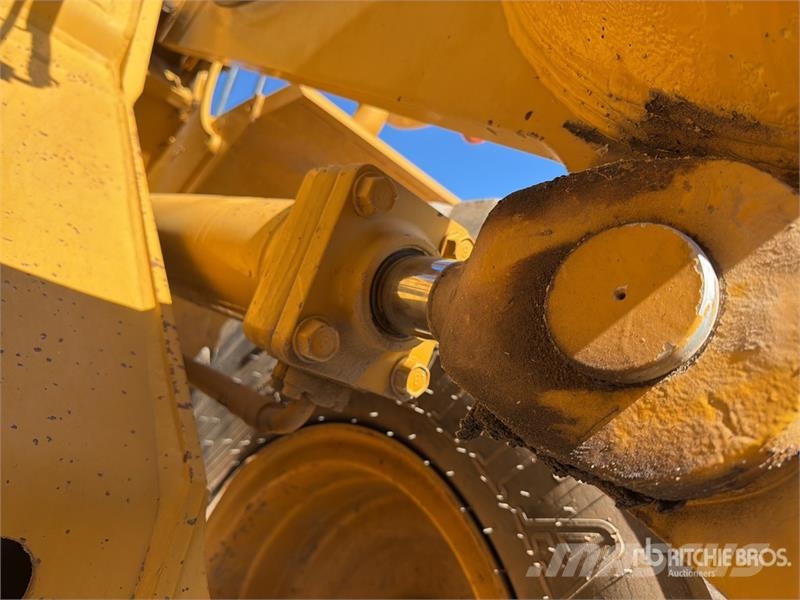 Kawasaki 65ZV Wheel Loader Pale gommate
