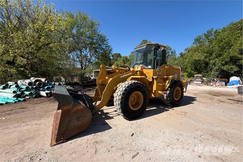 Kawasaki 65ZV Wheel Loader Pale gommate