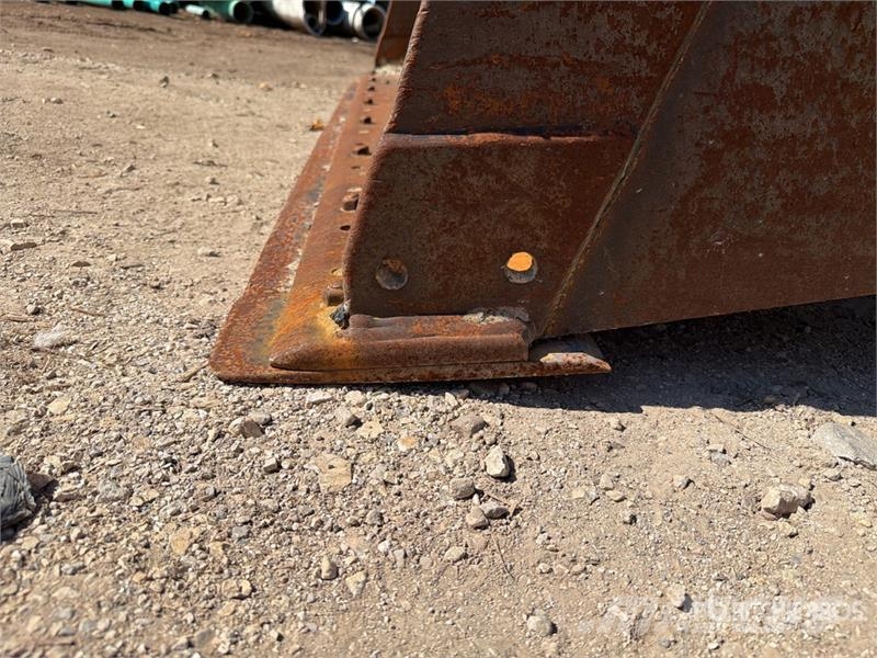 Kawasaki 65ZV Wheel Loader Pale gommate
