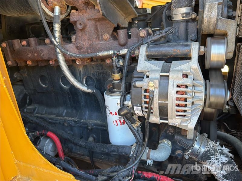 Kawasaki 65ZV Wheel Loader Pale gommate