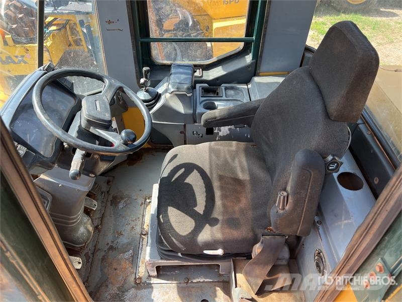 Kawasaki 85ZIV Wheel Loader Cargadoras sobre ruedas