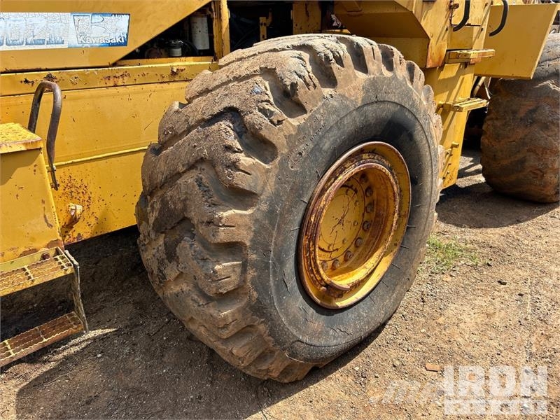 Kawasaki 90Z-III Wheel Loader Chargeuse sur pneus