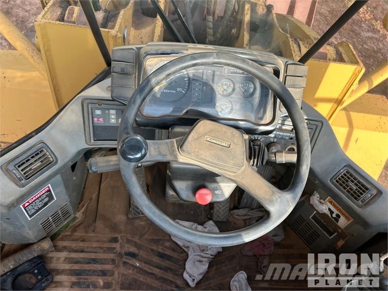Kawasaki 90ZV Wheel Loader (Inoperable) Chargeuse sur pneus
