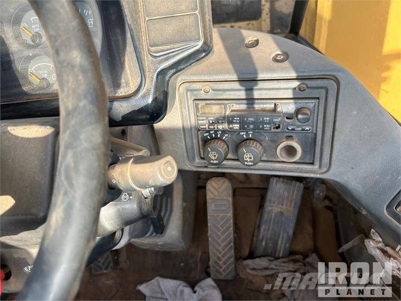 Kawasaki 90ZV Wheel Loader (Inoperable) Chargeuse sur pneus