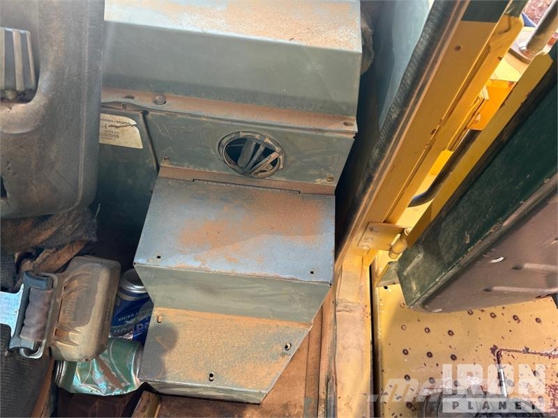 Kawasaki 90ZV Wheel Loader (Inoperable) Chargeuse sur pneus