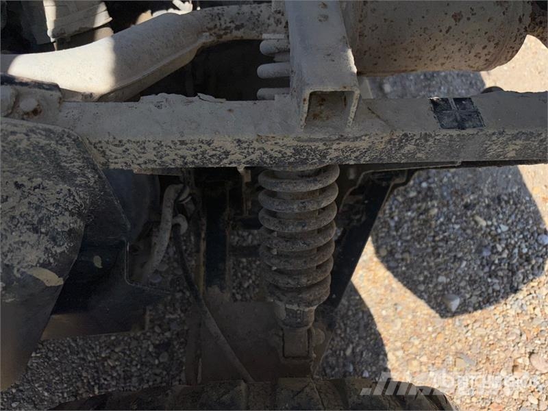 Kawasaki PRO-DXT 4x4 Utility Vehicle Maquinaria para servicios públicos