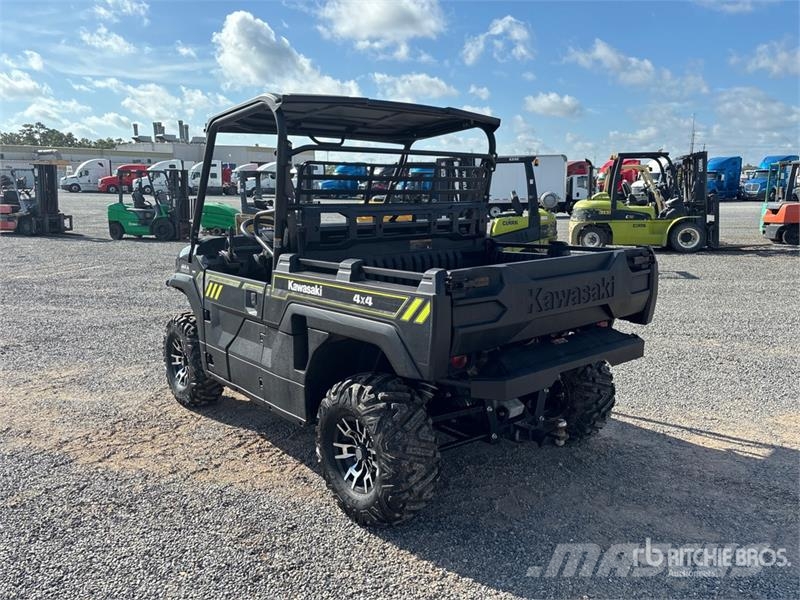 Kawasaki Pro-FXR820 4x4 Side By Side Автомобілі