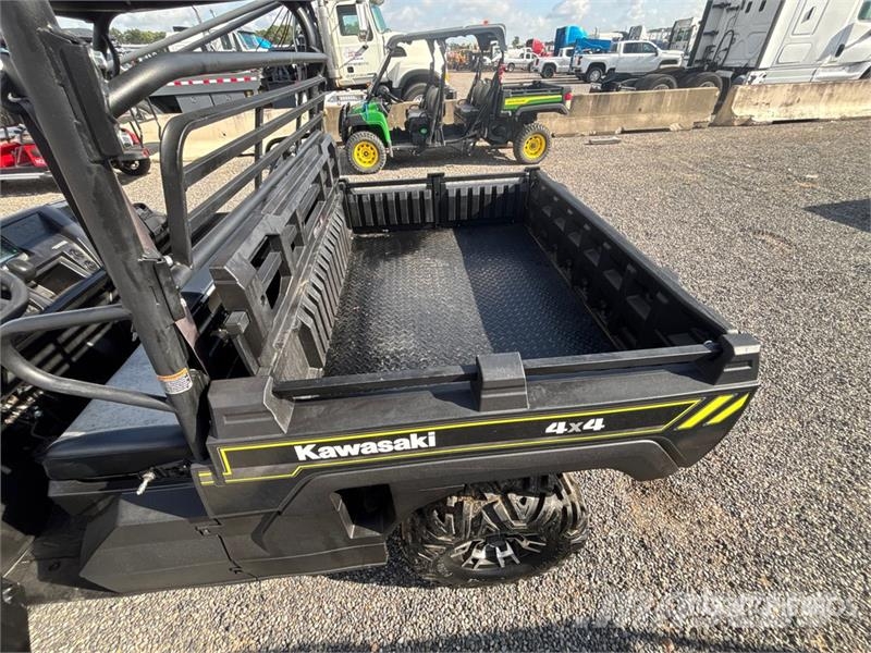 Kawasaki Pro-FXR820 4x4 Side By Side Автомобілі