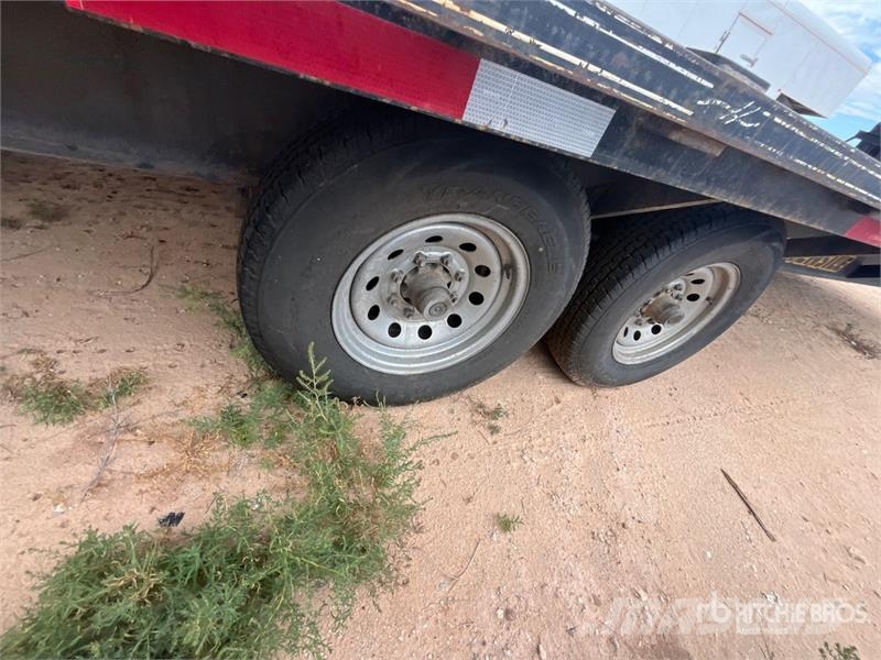Kearney 24 ft T/A Gooseneck Flatbed Trailer (Inoperable) Platformas/izkraušana no sāniem