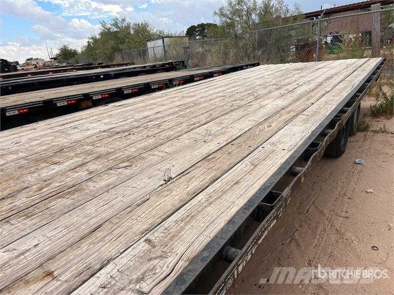 Kearney 24 ft T/A Gooseneck Flatbed Trailer (Inoperable) Platformas/izkraušana no sāniem
