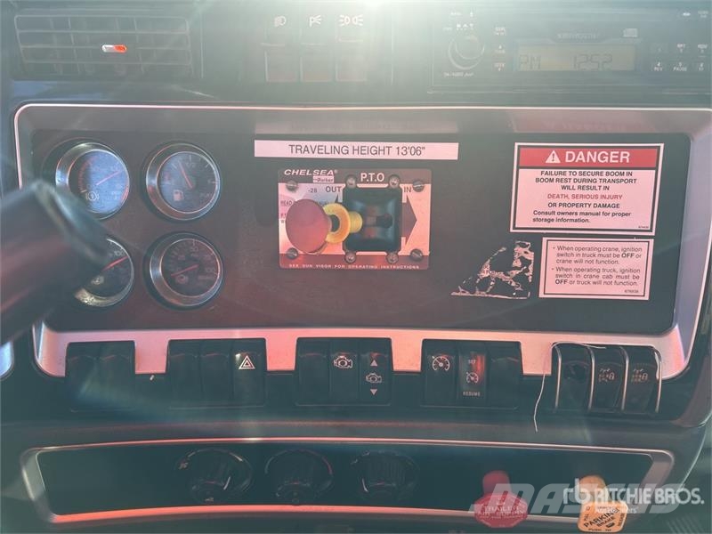 Kenworth 1400 Straight Boom on Kenworth T-800 8x6 Boom Truc Tovornjaki z žerjavom