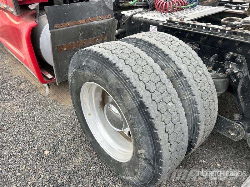Kenworth 6x4 T/A Sleeper Truck Tractor Vilcēji
