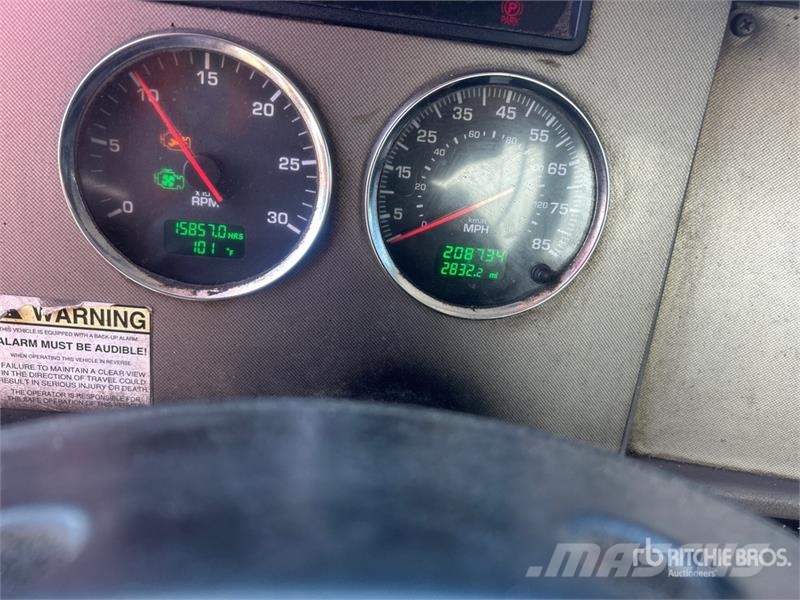 Kenworth Black topper 2000 gal on Kenworth T370 4x2 Asphalt Tankerli kamyonlar