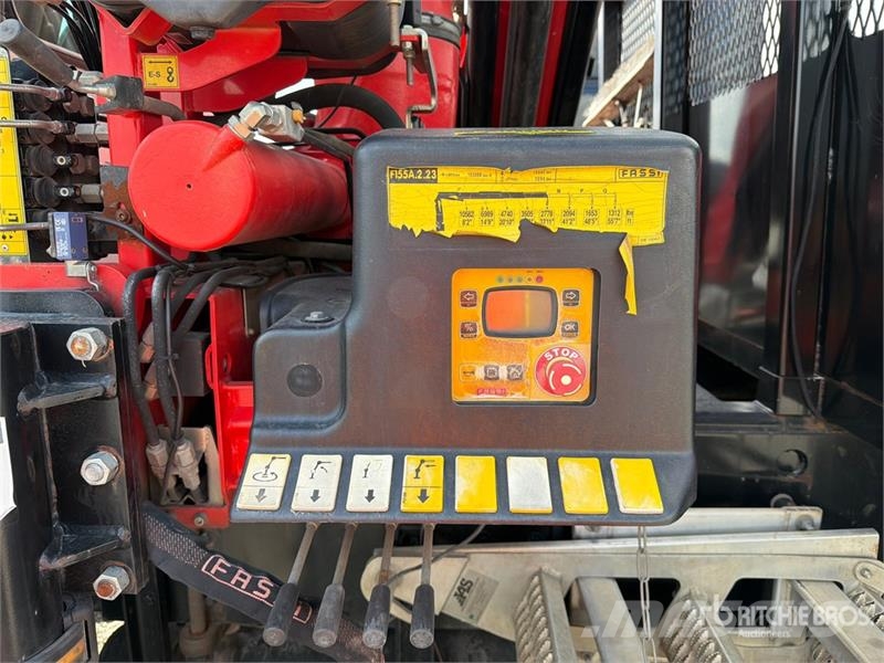 Kenworth Fassi F155A.2.23E 10582 lb Knuckle Boom on Kenwor Tovornjaki z žerjavom
