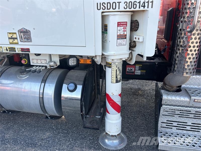 Kenworth Sany SY38Z5 on Kenworth T880 6x4 Concrete Pump Tr Betonvedēji