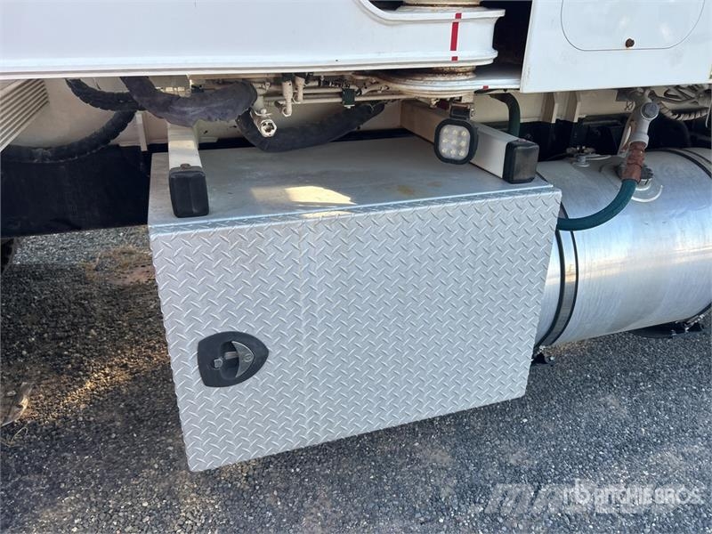Kenworth Sany SY38Z5 on Kenworth T880 6x4 Concrete Pump Tr Betonvedēji