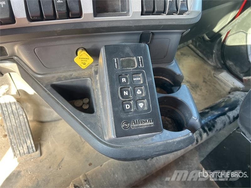 Kenworth Sany SY38Z5 on Kenworth T880 6x4 Concrete Pump Tr Betonvedēji