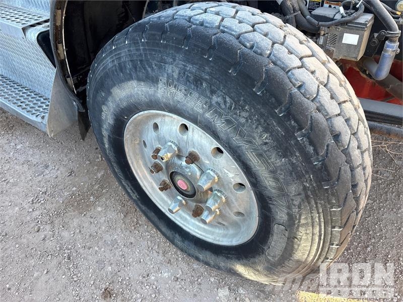 Kenworth SPM TUS6O0 on  Kenworth T800 8x2 Concrete Pump Tru Betonmixers en pompen