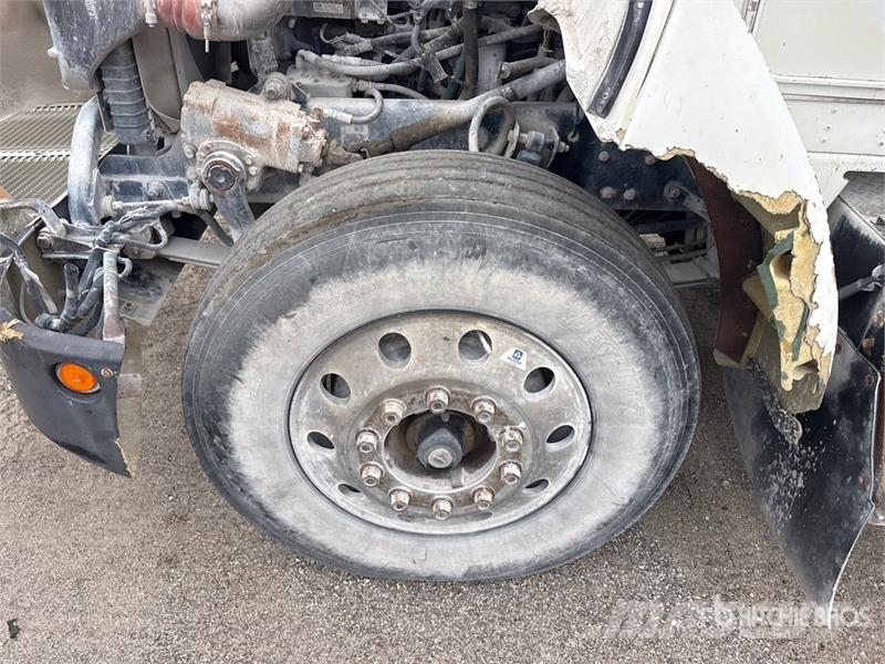 Kenworth T-300 4x2 Flatbed Truck Platformos/ Pakrovimas iš šono