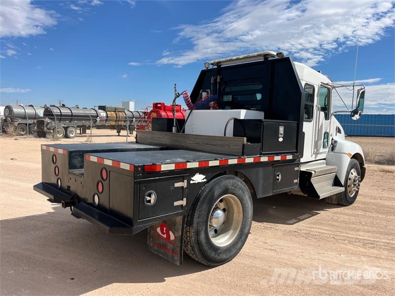 Kenworth T-370 4x2 Extended Cab Flatbed Truck Platformas/izkraušana no sāniem